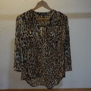 Leopard Print V-neck Top 3/4 Length Sleeves